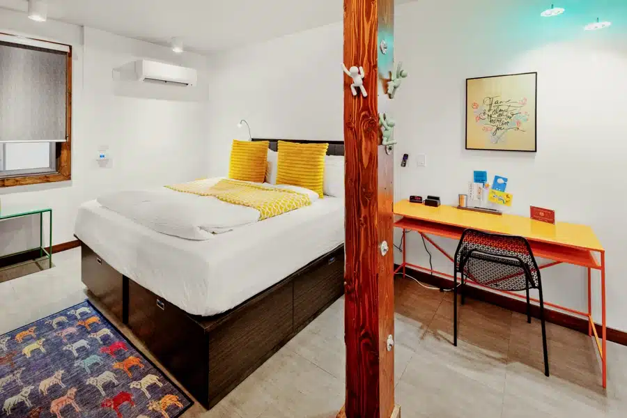 Superior King Room - Alternate View